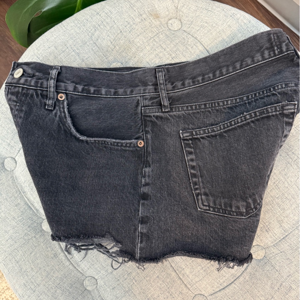 Agolde Parker Distressed Black Grey Denim Shorts Size 28 ✨Like New, Retail $145 - Picture 7 of 7
